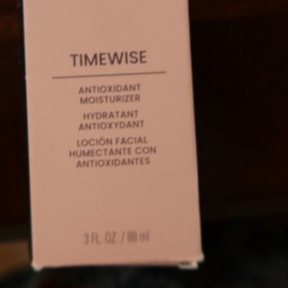 Mary Kay Time Wise Antioxidant Moisturizer  3.0 oz combination to oily - Picture 2 of 6